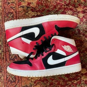 Nike Air Jordan 1 Retro Mid Gym Red Black White BQ6472-601 11.5 Women=9.5/10 Men